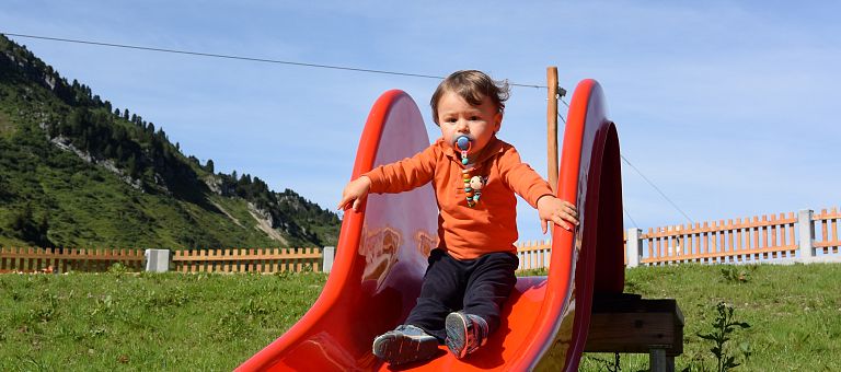 Unsere Rutsche begeistert Kinder am Arlberg
